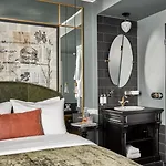 Sir Savigny Hotel, Part Of Sircle Collection فندق