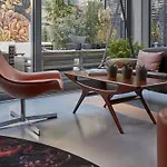 Sir Savigny Hotel, Part Of Sircle Collection فندق