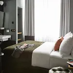 Sir Savigny Hotel, Part Of Sircle Collection