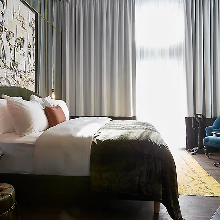 ホテル Sir Savigny Hotel, Part Of Sircle Collection 4*