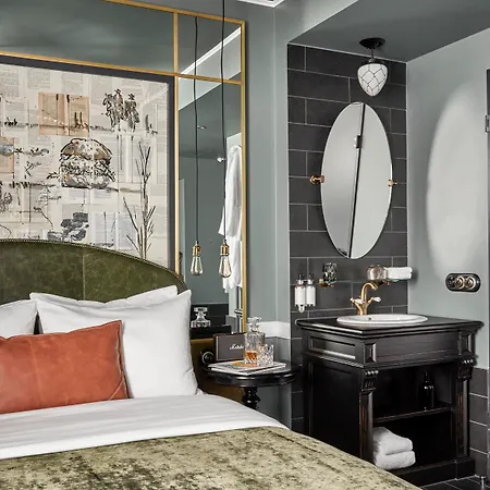 Sir Savigny Hotel, Part Of Sircle Collection فندق