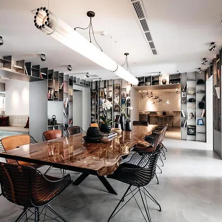 Sir Savigny Hotel, Part Of Sircle Collection 4*