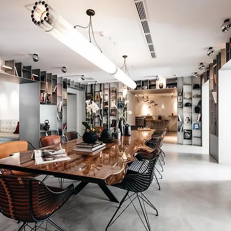 Sir Savigny Hotel, Part Of Sircle Collection 4*