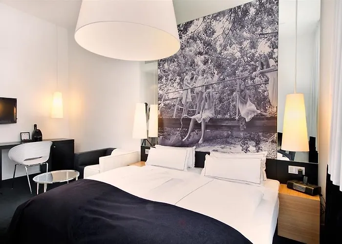 Sir Savigny Hotel, Part Of Sircle Collection Hotel