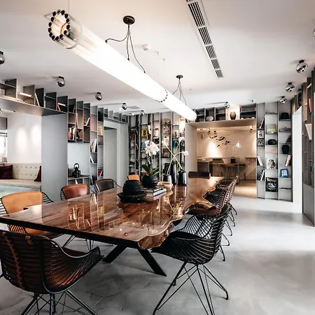 Sir Savigny Hotel, Part Of Sircle Collection 4*