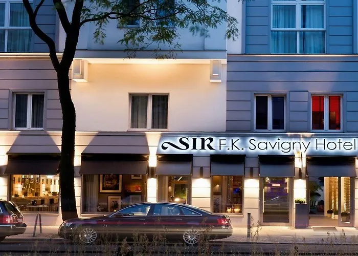 فندق Sir Savigny Hotel, Part Of Sircle Collection 4*