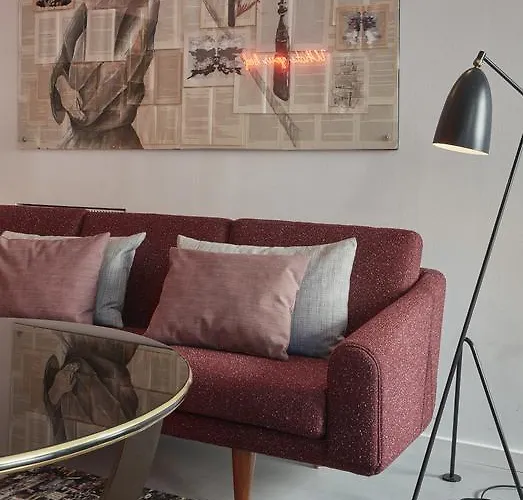 فندق Sir Savigny Hotel, Part Of Sircle Collection 4*