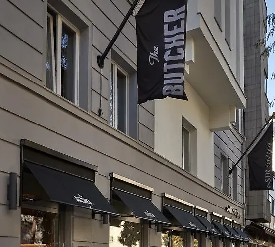 فندق Sir Savigny Hotel, Part Of Sircle Collection 4*