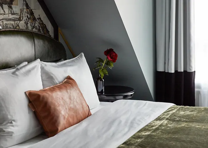 Sir Savigny Hotel, Part Of Sircle Collection فندق 4*